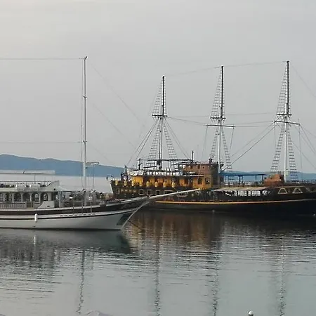 达希公寓 公寓 奥马斯帕纳吉亚斯